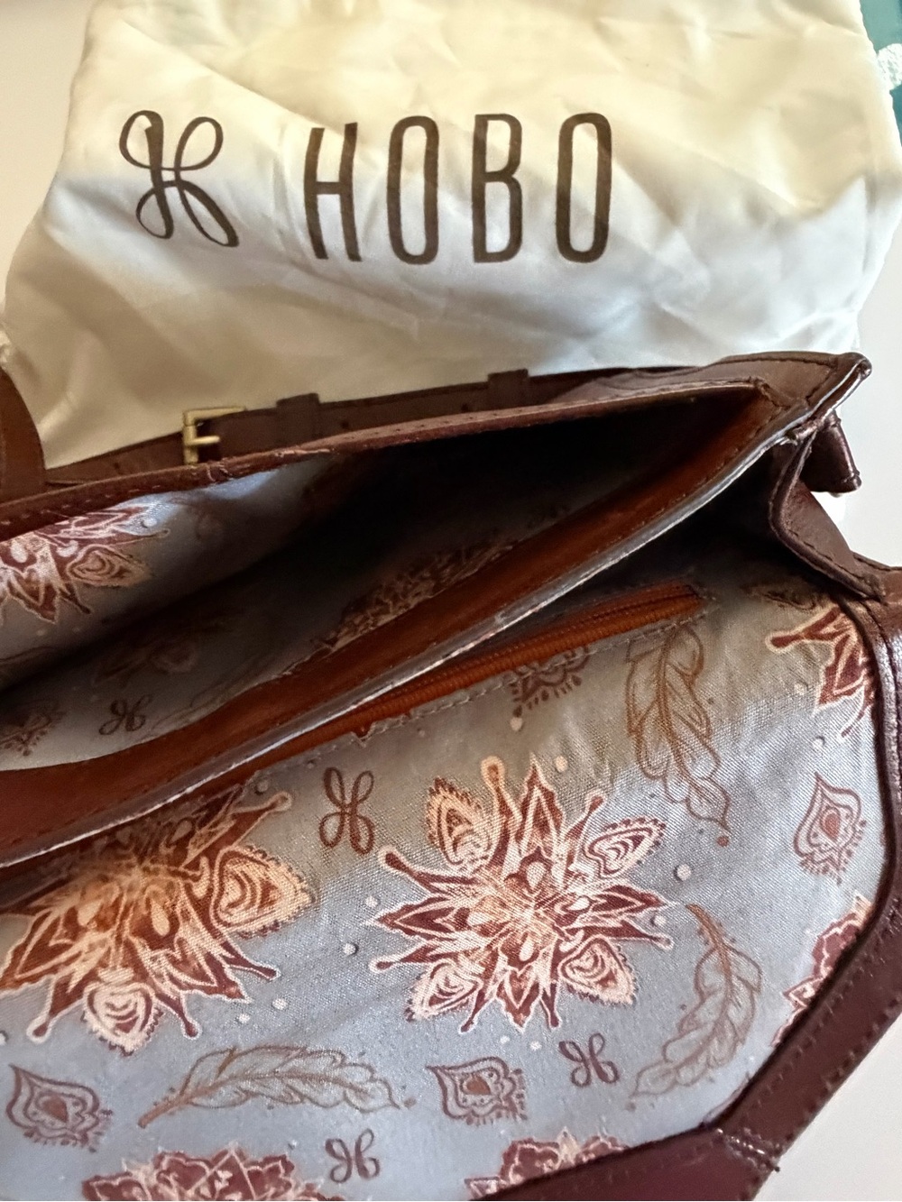 HOBO Brown Leather Envelope Crossbody Bag - Picture 8 of 10